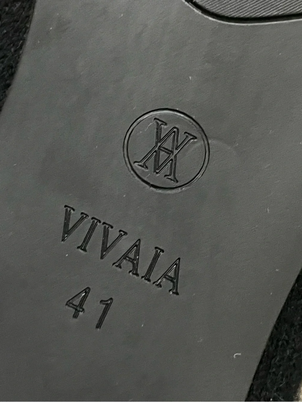 Vivaia Madeline Over The Knee Boots Black Wool Knit Size 9.5 Water Repellent